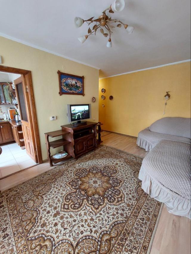 Apartment On Voli Avenue 21 Lutsk Bagian luar foto